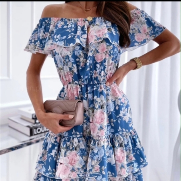 Boutique Dress - Picture 2 of 3